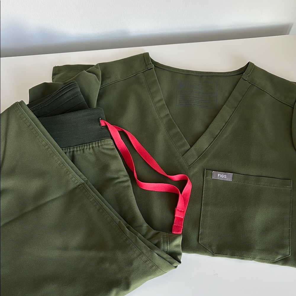 Figs Olive Green Scrub Set
